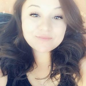 Meet your Posher, Elaina